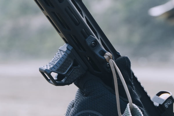 Impugnatura anteriore corta M-Lok | TST - Ubitzu